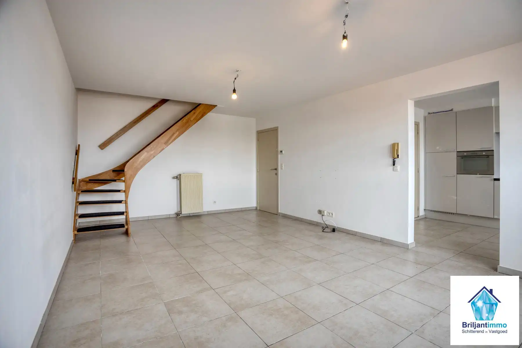 Centraal gelegen duplex APP met 2 slp en staanplaats foto 6