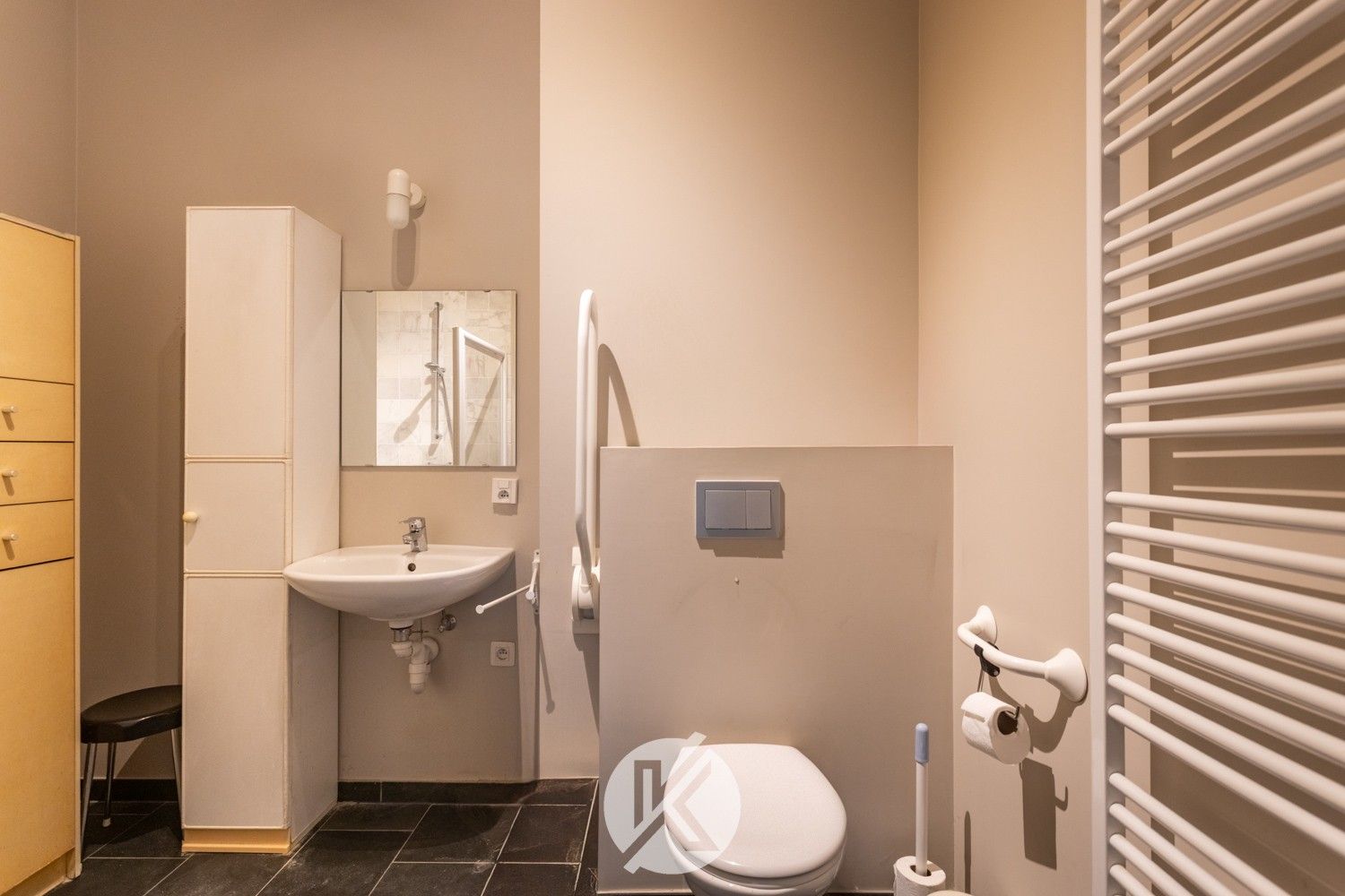 Assistentieflat met 2 slaapkamers nabij centrum Herzele foto 13