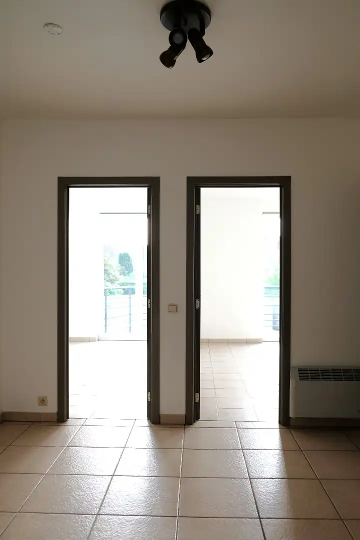 Appartement op de 1e verdieping met 2 slaapkamers + GARAGE foto 4