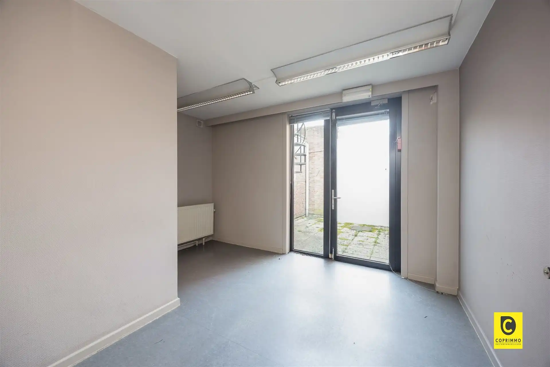 Handelspand in centrum van Niel  foto 6