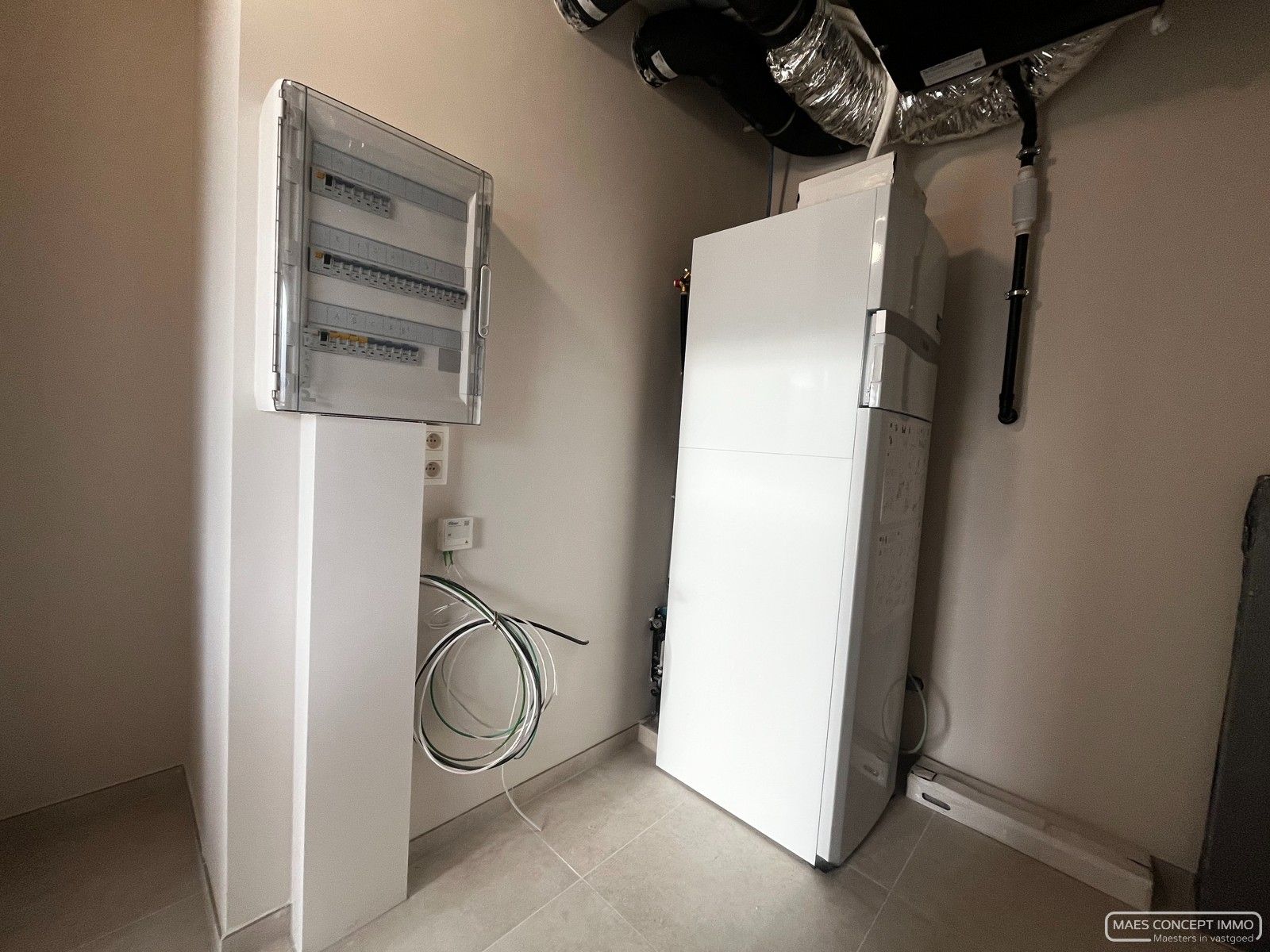 Prachtige penthouse te huur met 2 slaapkamers, terras voor- en achteraan in Vichte foto 8