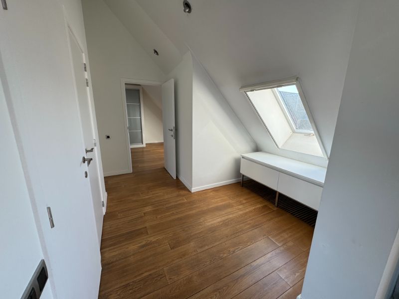 Instapklaar penthouse met riant terras (+-287m²), centrum Geel! foto 13