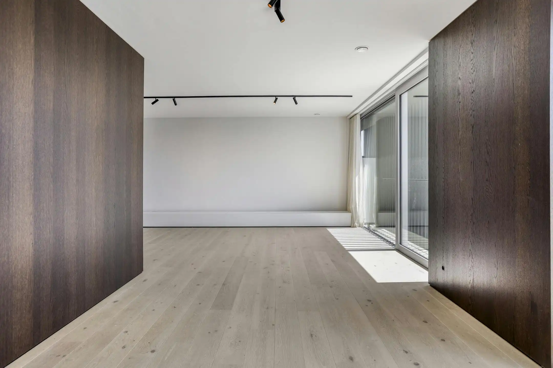 Ruim nieuwbouw appartement (147m²) met 3 slaapkamers foto 5