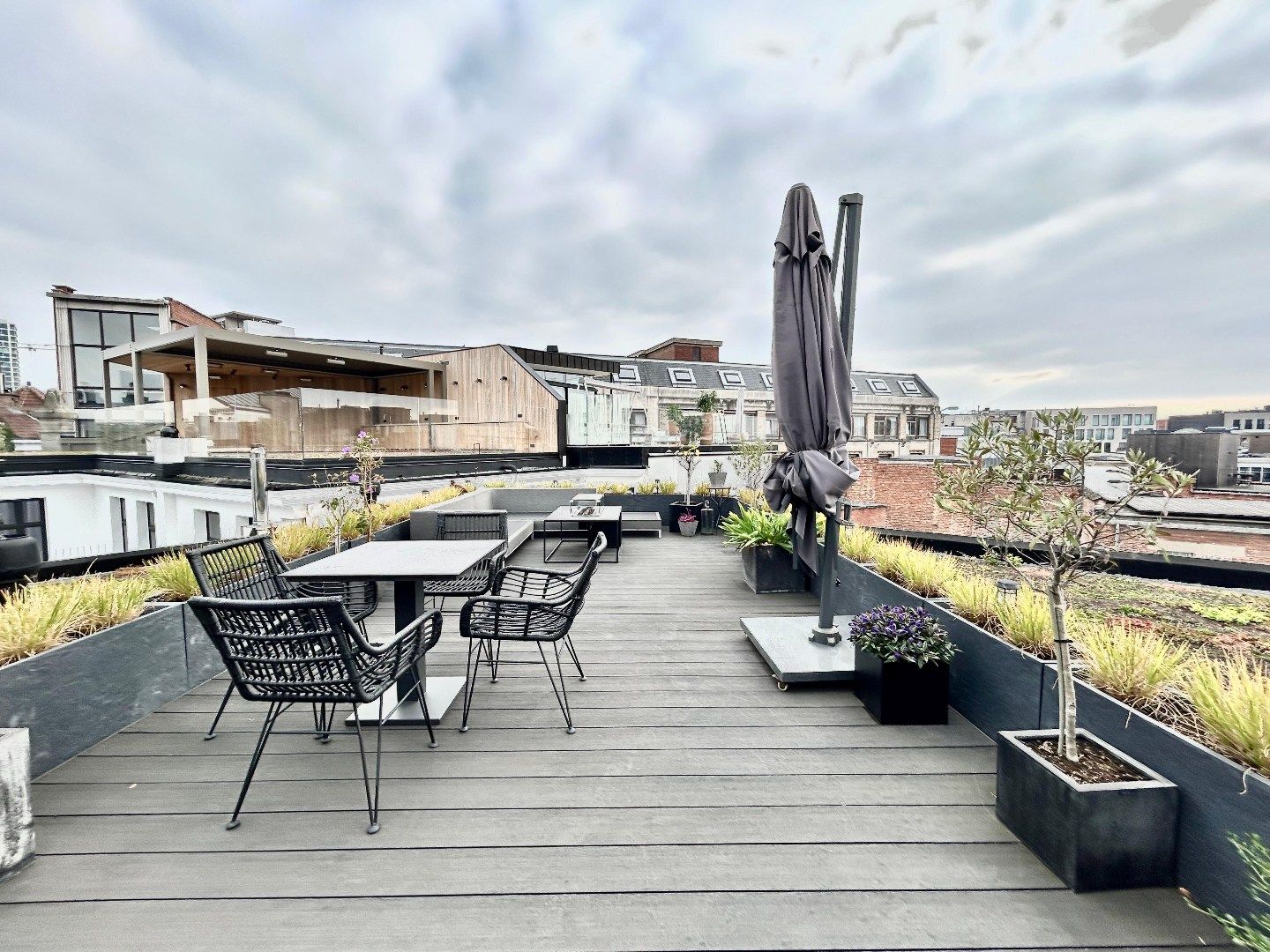 Unieke duplex penthouse met twee slaapkamers en een prachtig dakterras foto 12