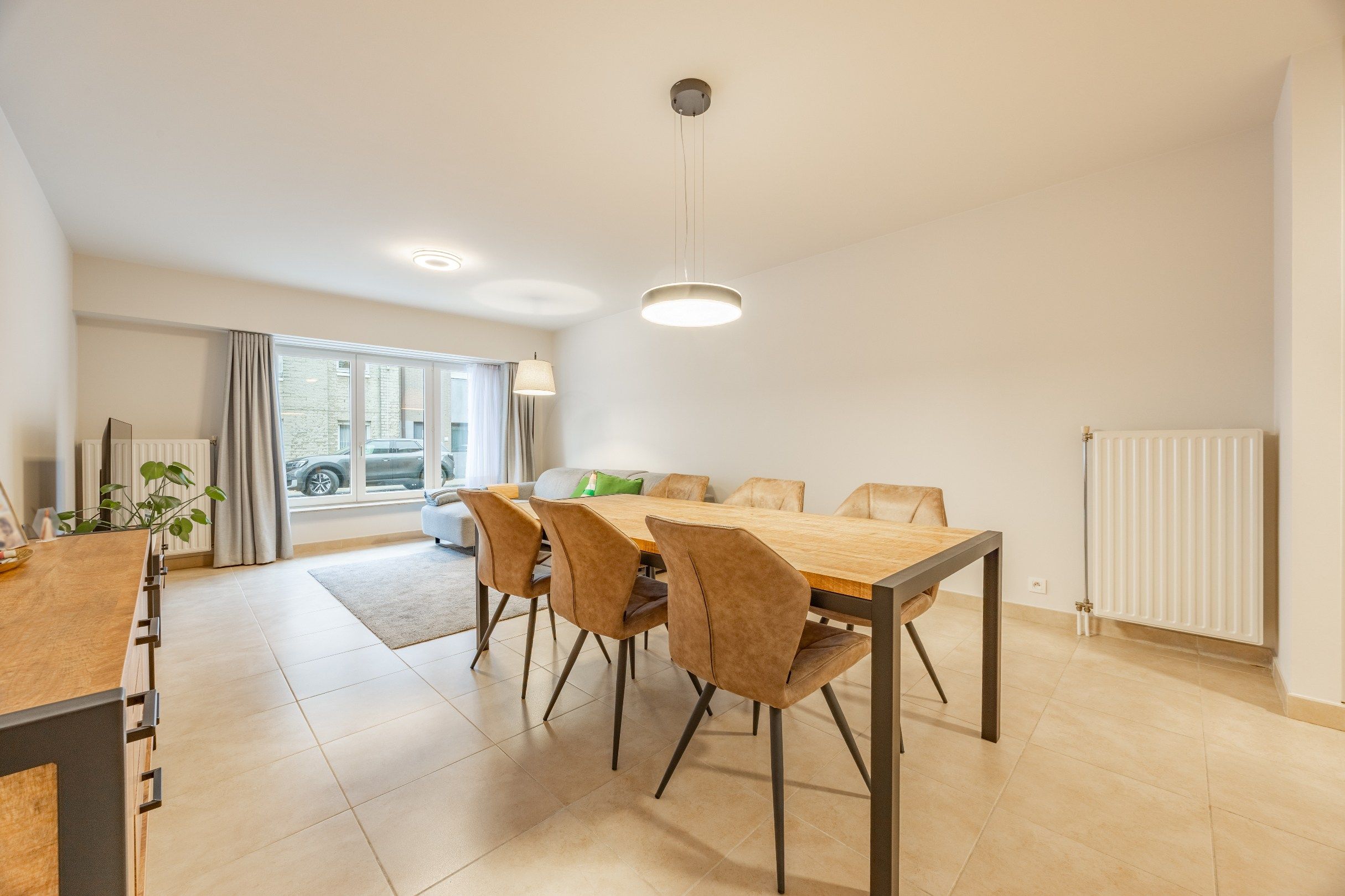 CENTRAAL GELEGEN APPARTEMENT MET GARAGE foto 2
