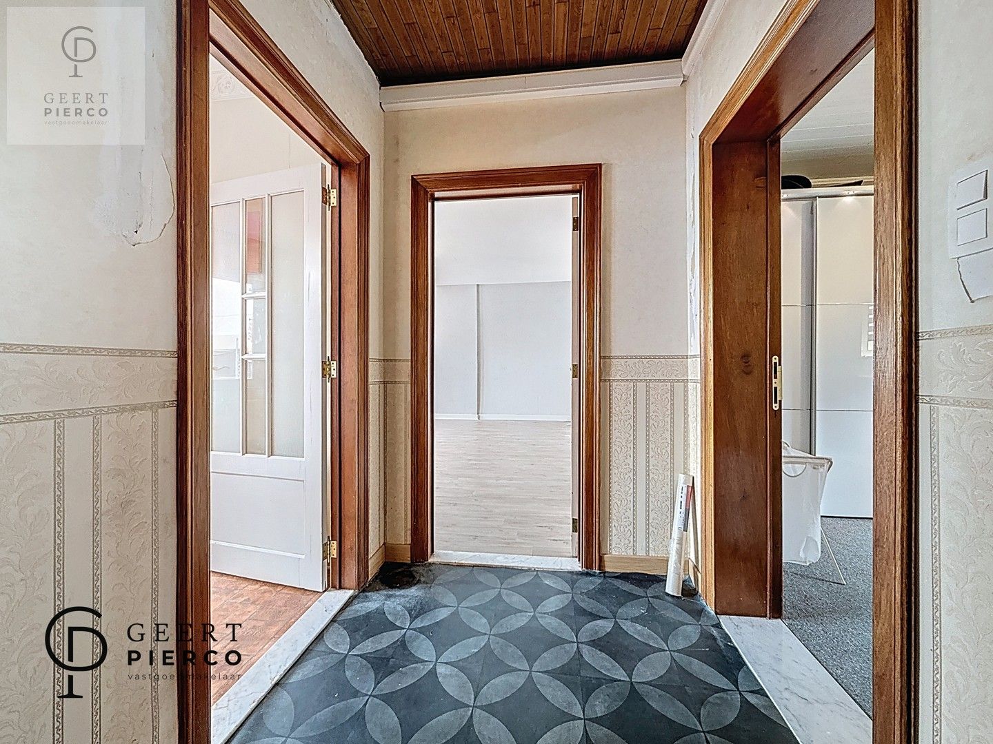 Gezellige studio op toplocatie, vlak bij het station foto 4