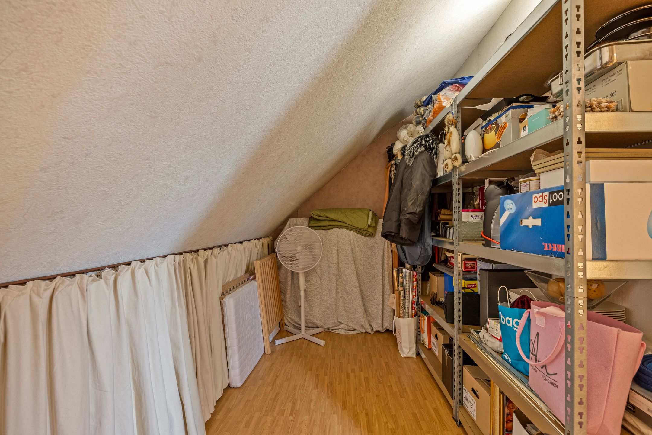 Volledig vernieuwde open bebouwing met 3 slaapkamers op 9a 67ca foto 16