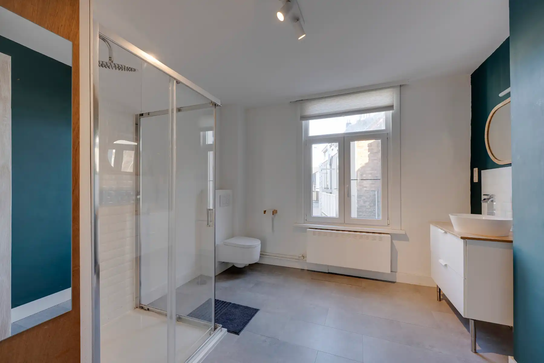 Karaktervol burgerhuis op toplocatie foto 12