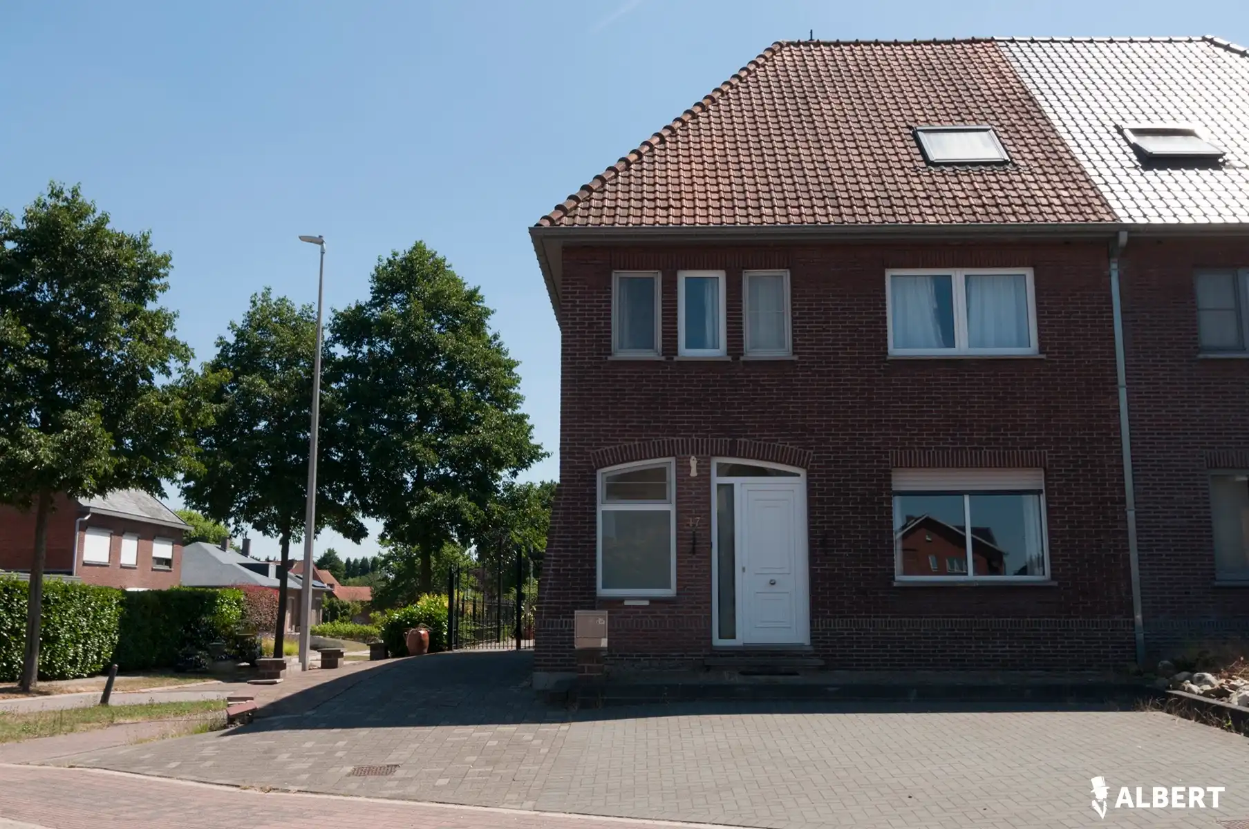 Leuke halfopen gezinswoning met potentieel op topligging! foto 28