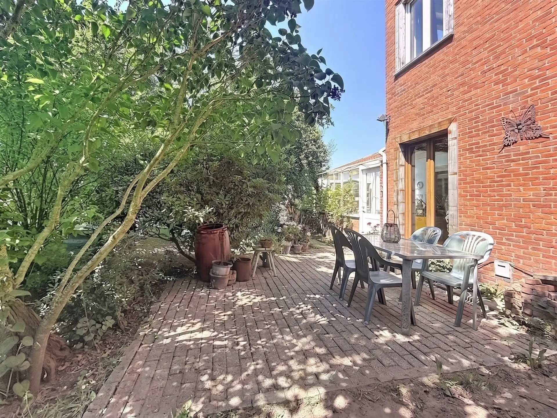 CHARMANTE HALFOPEN BEBOUWING MET OPRIT, PRACHTIGE TUIN EN TAL VAN MOGELIJKHEDEN IN SINT-GILLIS-WAAS  foto 12