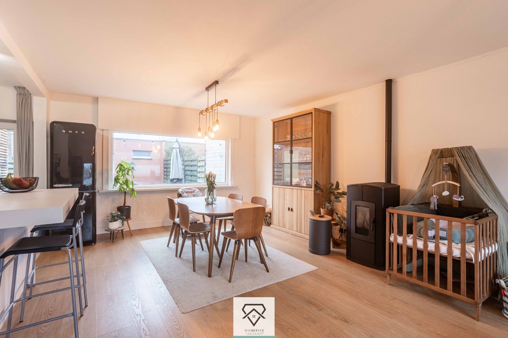 Smaakvolle gezinswoning in De Pinte te koop foto {{pictureIndex}}