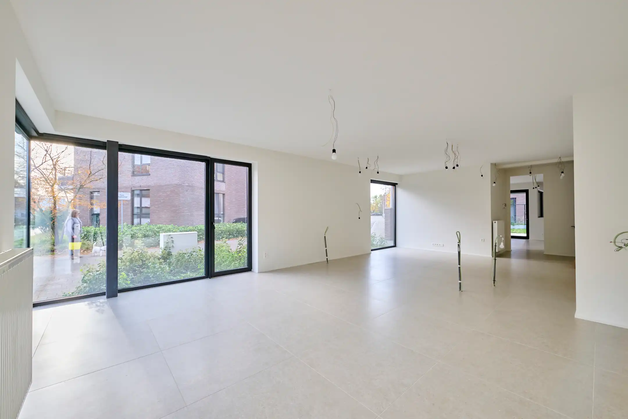 Ruime woning met 4 of 5 slaapkamers en 2 badkamers foto 8