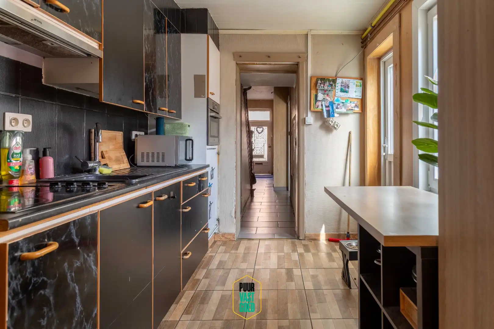 Charmante gezinswoning met 4 slaapkamers op een uitstekende ligging in Sint-Andries. foto 6