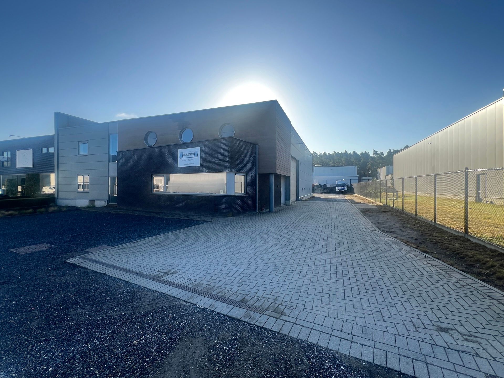 ()=>{if(producerUpdateValueVersion(node),producerAccessed(node),node.value===ERRORED)throw node.error;return node.value} KMO-zone Molenheide 4022 - 3520 Zonhoven