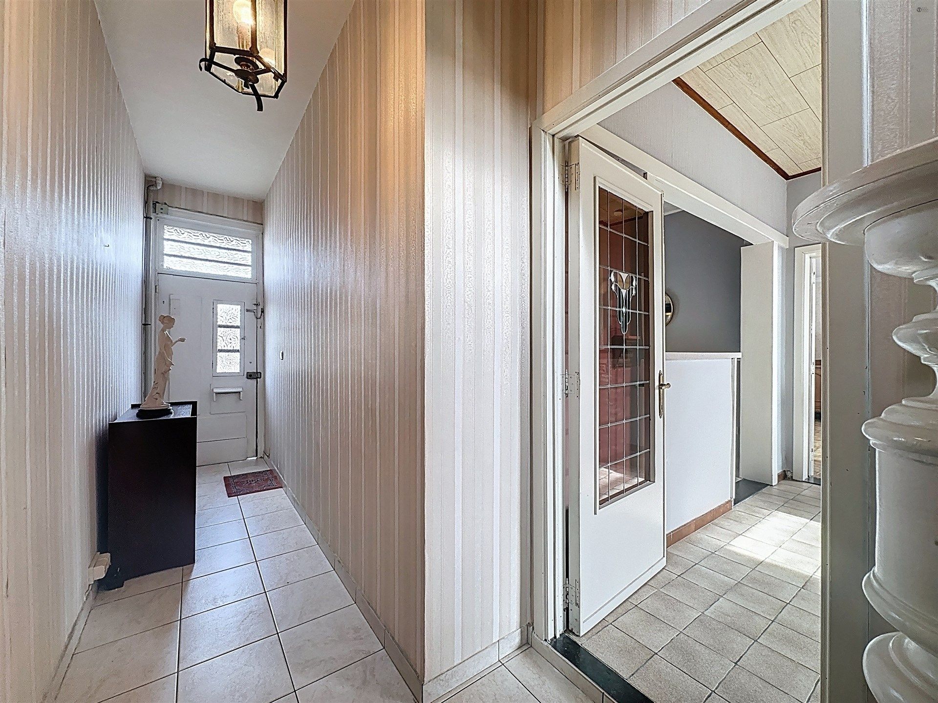 te renoveren woning met magazijn (220m²) op perceel van 1340m² foto 9