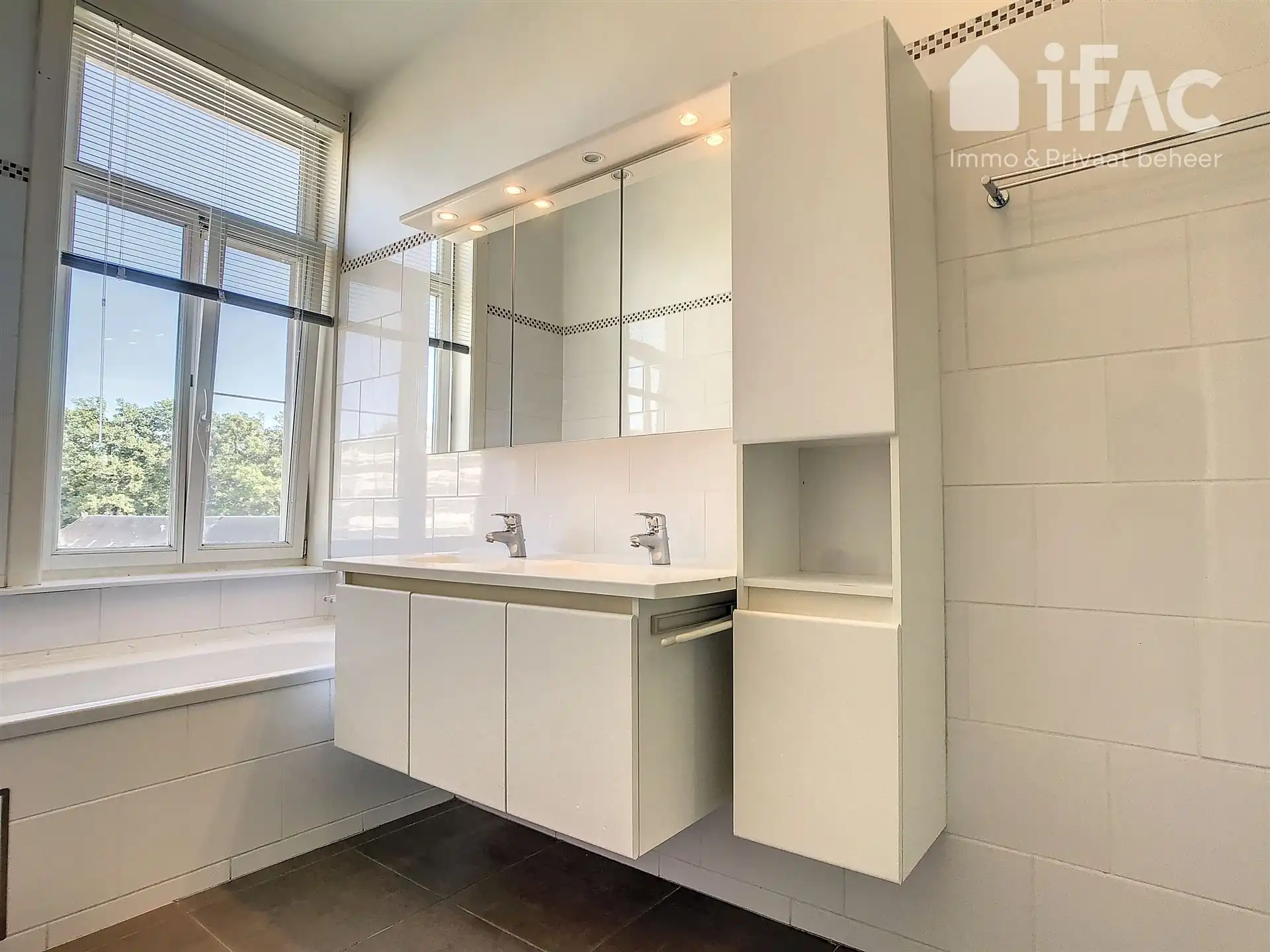 Karaktervol herenhuis met 5 slaapkamers en leuke tuin foto 14