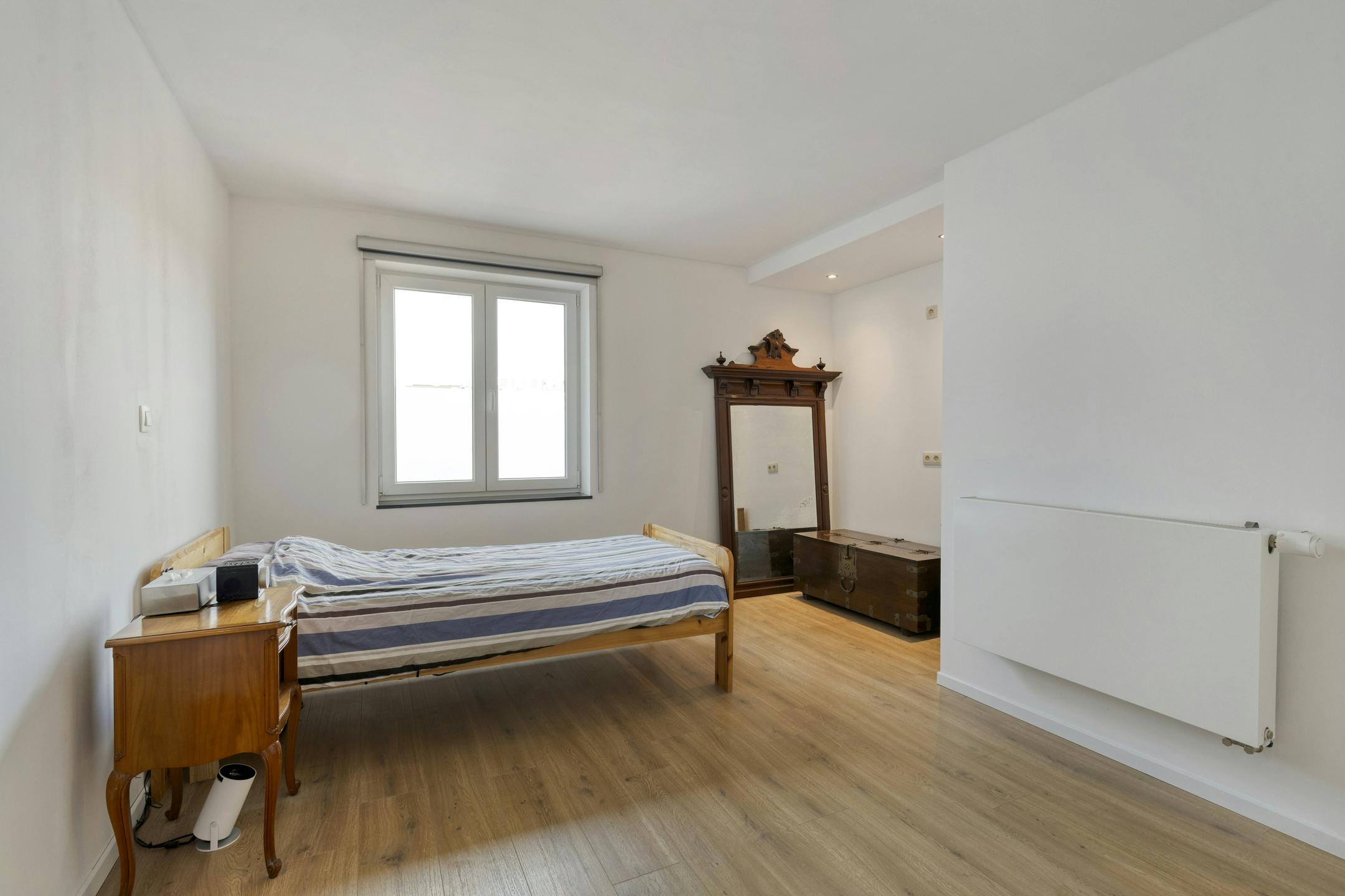 Instapklare woning met 4 slaapkamers in het centrum van Roeselare! foto 8