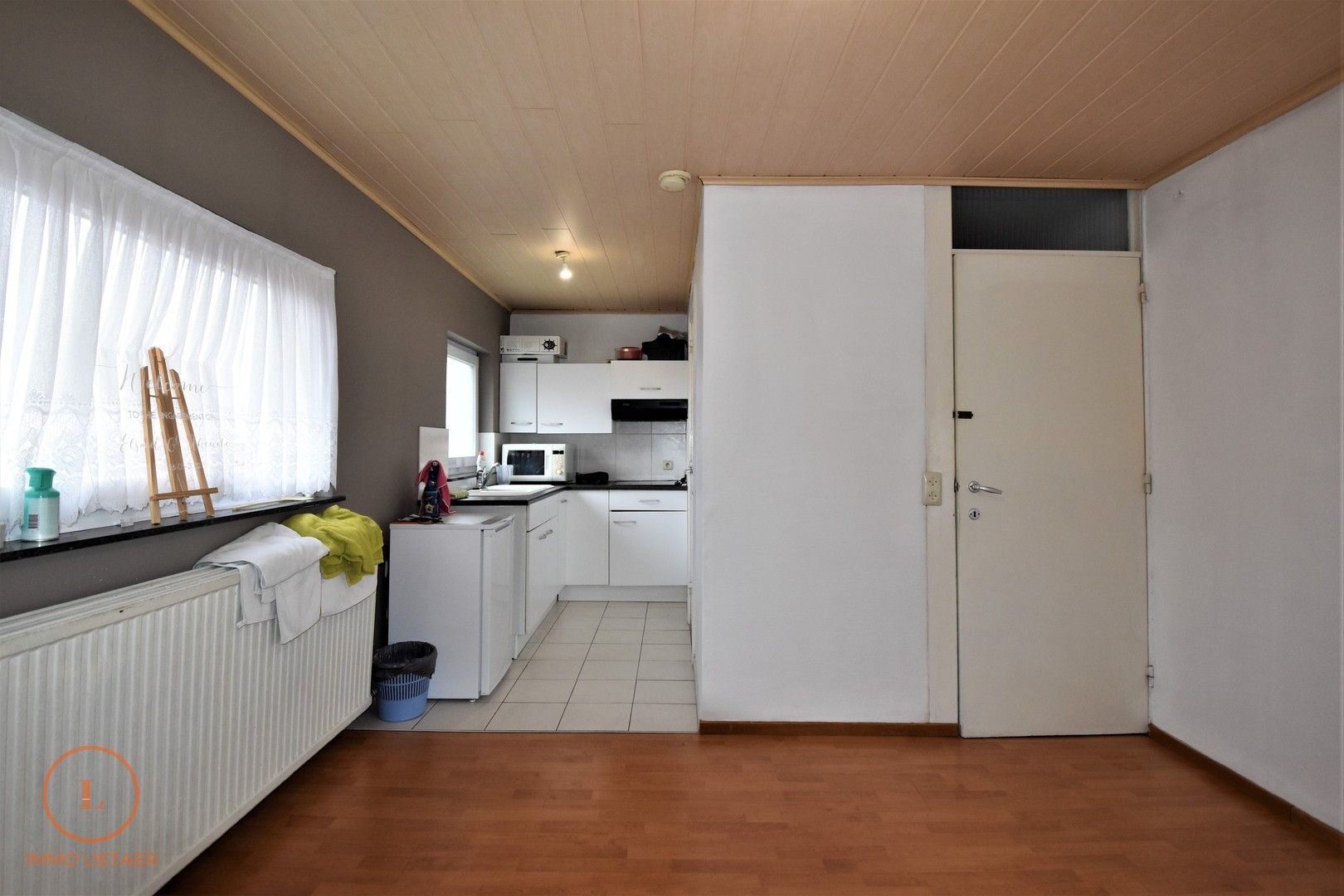 Ruime instapklare woning met 4 slaapkamers en studio, tuin en garage foto 19