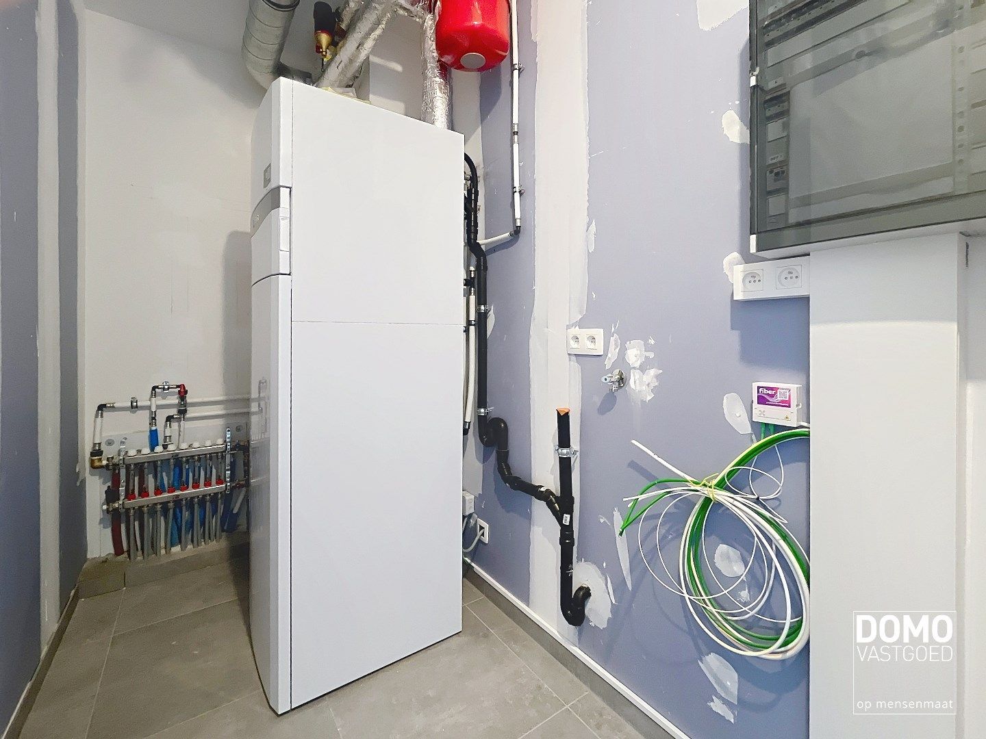 VOLLEDIG AFGEWERKT NIEUWBOUWAPPARTEMENT MET 2 SLAAPKAMERS, TERRAS, ONDERGRONDSE AUTOSTANDPLAATS EN KELDERBERGING IN RESIDENTIE "DE KWINT" TE ZONHOVEN  foto 11