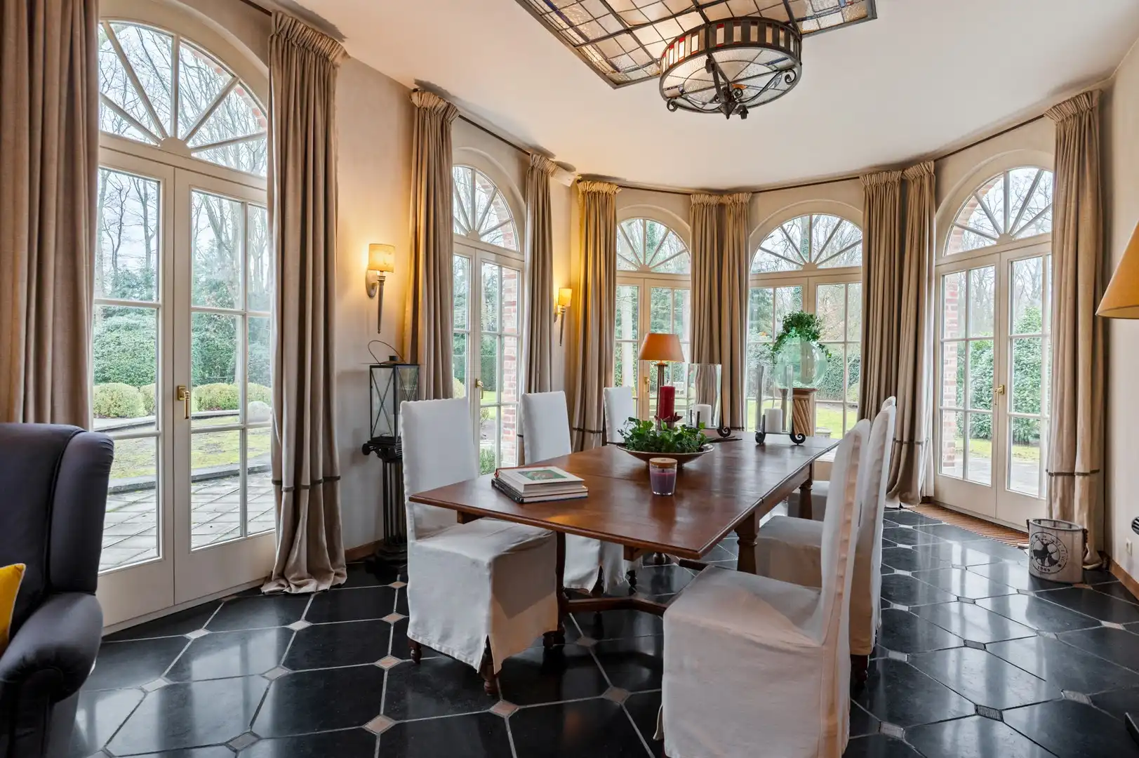 Stijlvolle villa in gegeerde doodlopende straat foto 7