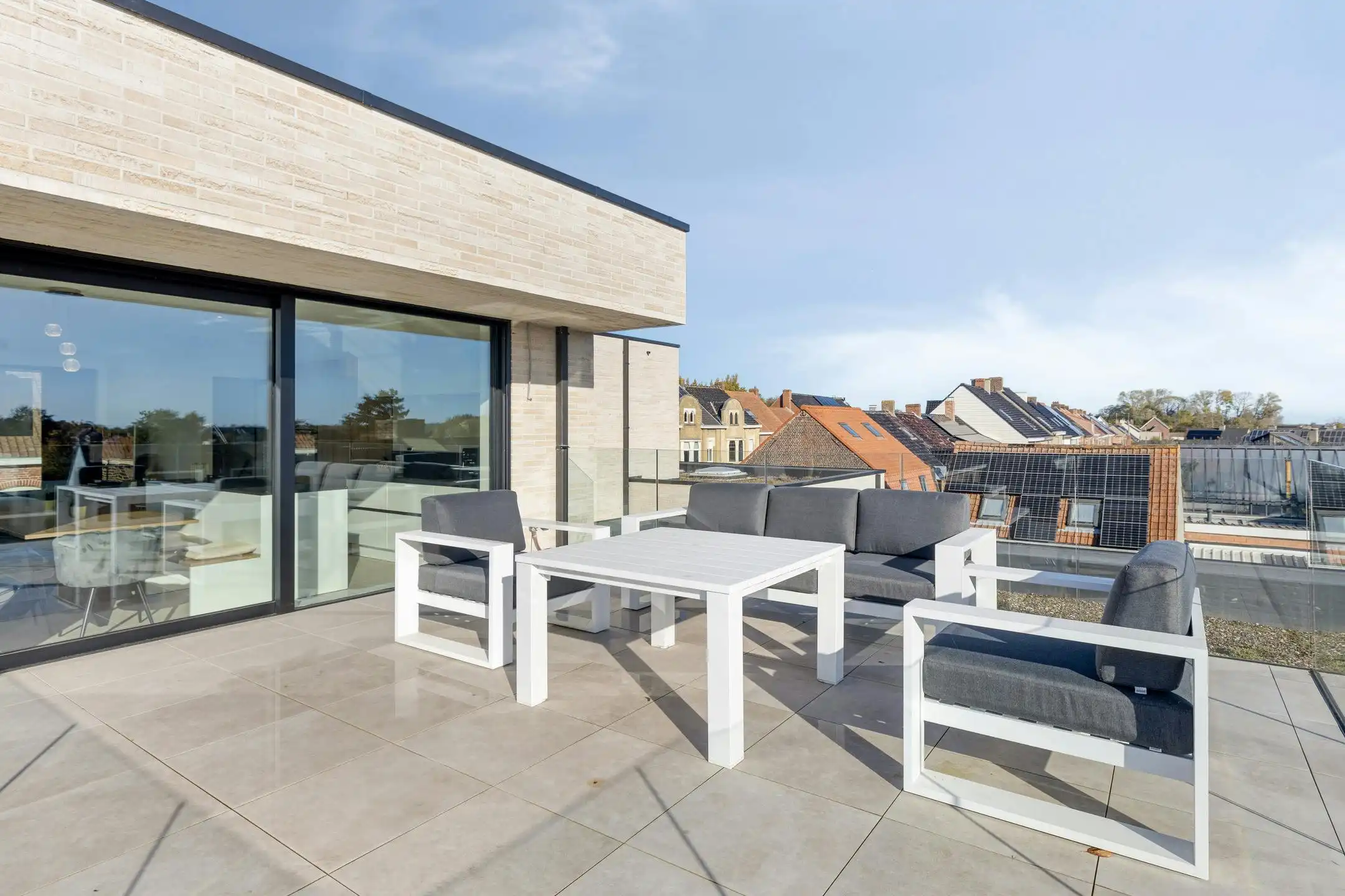 Appartement met lift, groot terras en prachtig verzicht foto 12