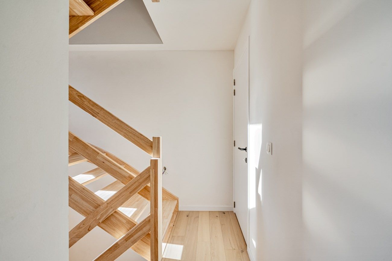 Instapklare nieuwbouwwoning met 4 slaapkamers, 2 badkamers en garage foto 14