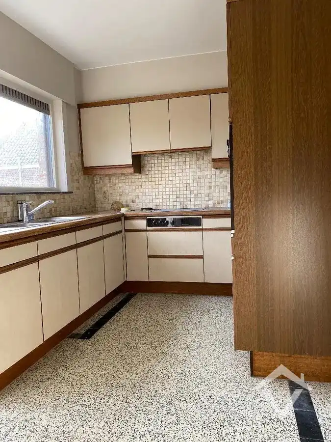 Alleenstaande woning met 3 slaapkamers en tuin te Koekelare foto 6