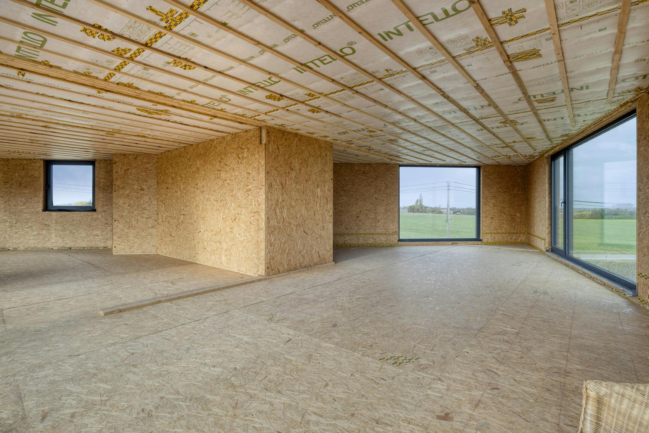 Moderne houtskeletwoning met panoramisch uitzicht foto 15