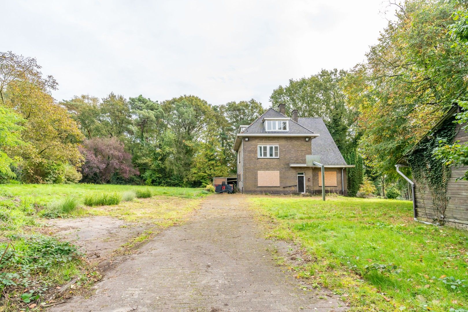 Multifunctioneel pand te koop met veel mogelijkheden in Houthalen-Helchteren foto 4