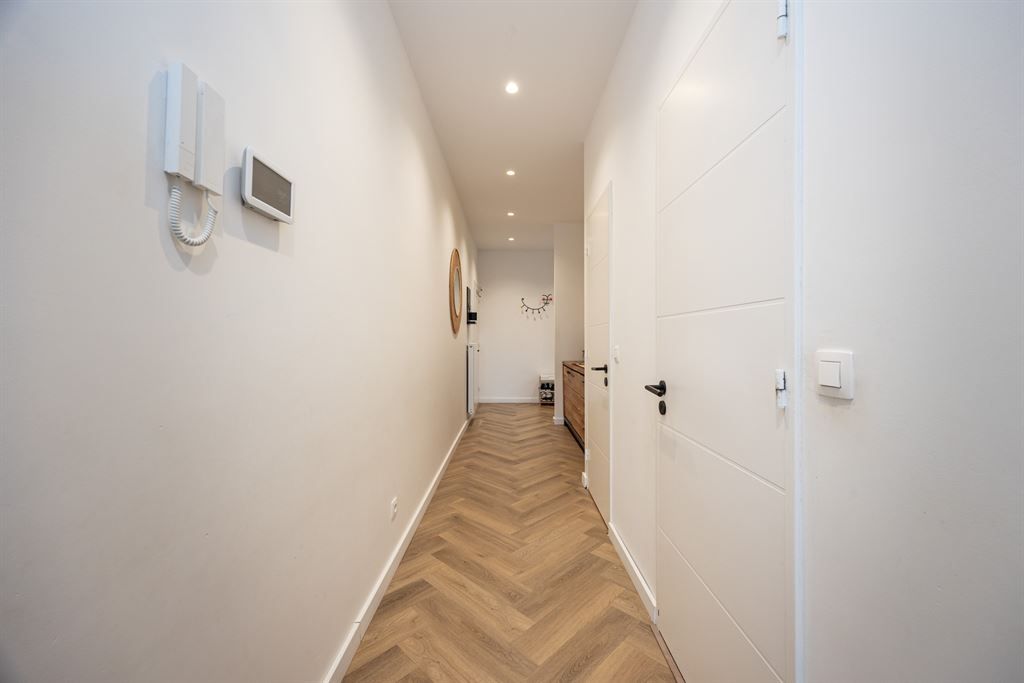 Instapklaar appartement, 3slpk,  incl staanplaats foto 7