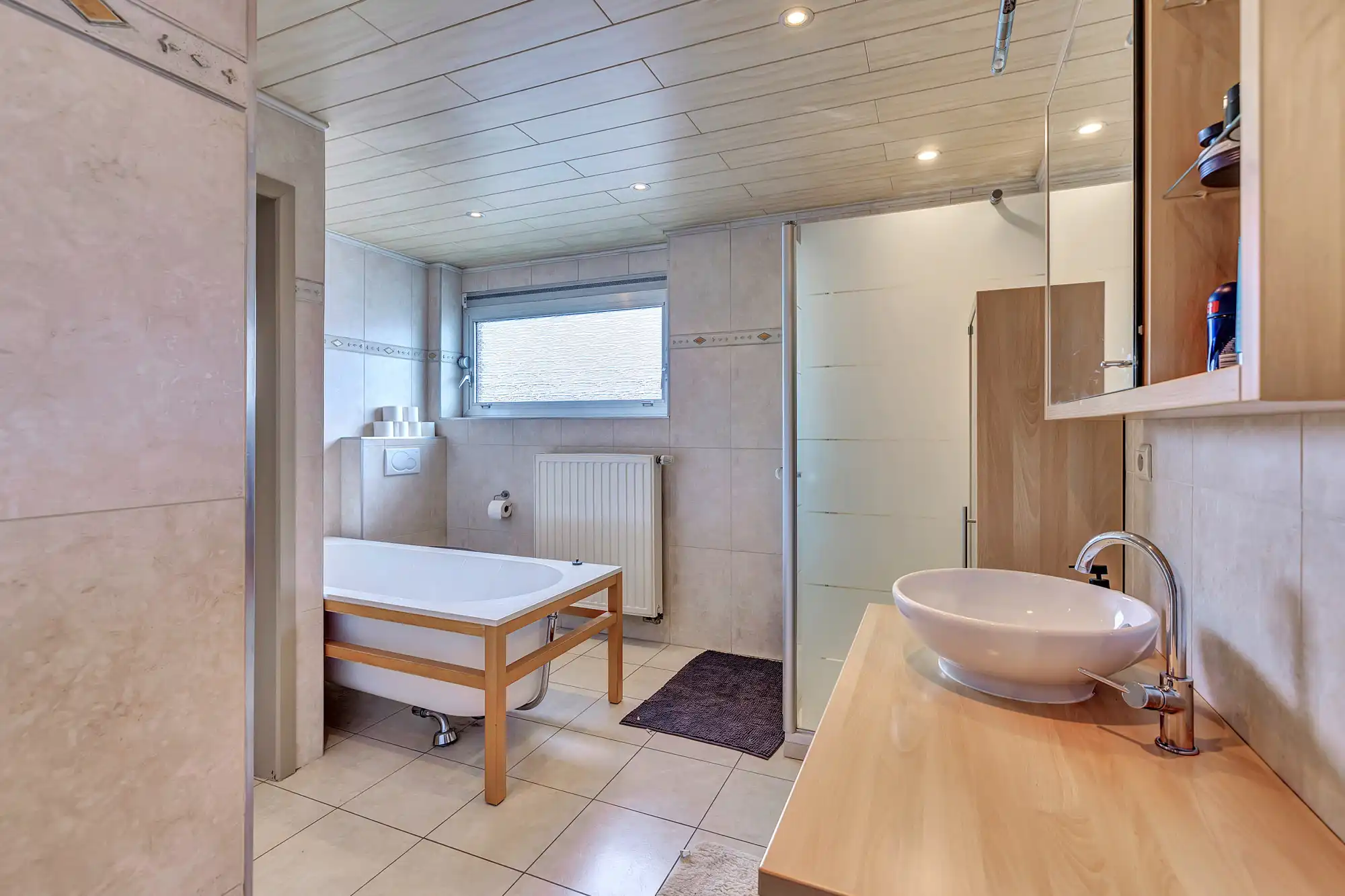 Robuuste HOB met opslagplaats foto 10