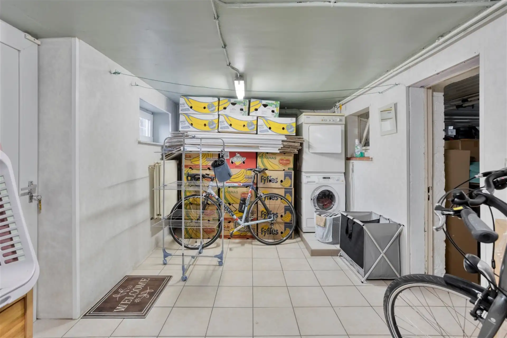 Gezinswoning met 3 slaapkamers, tuin en garage in rustige straat foto 29