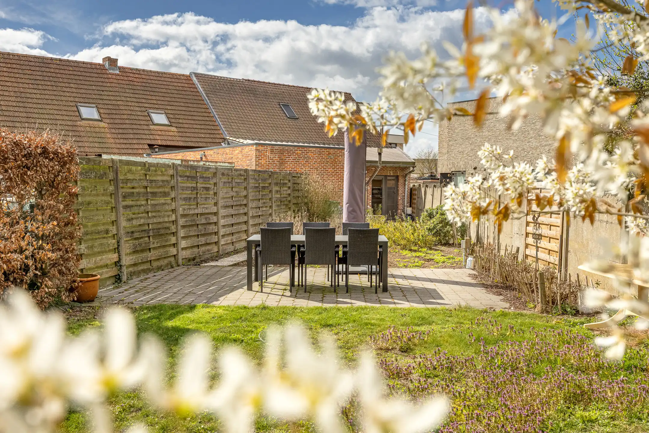 Instapklare woning met 4 slpks en tuin nabij centrum Beerse foto 2