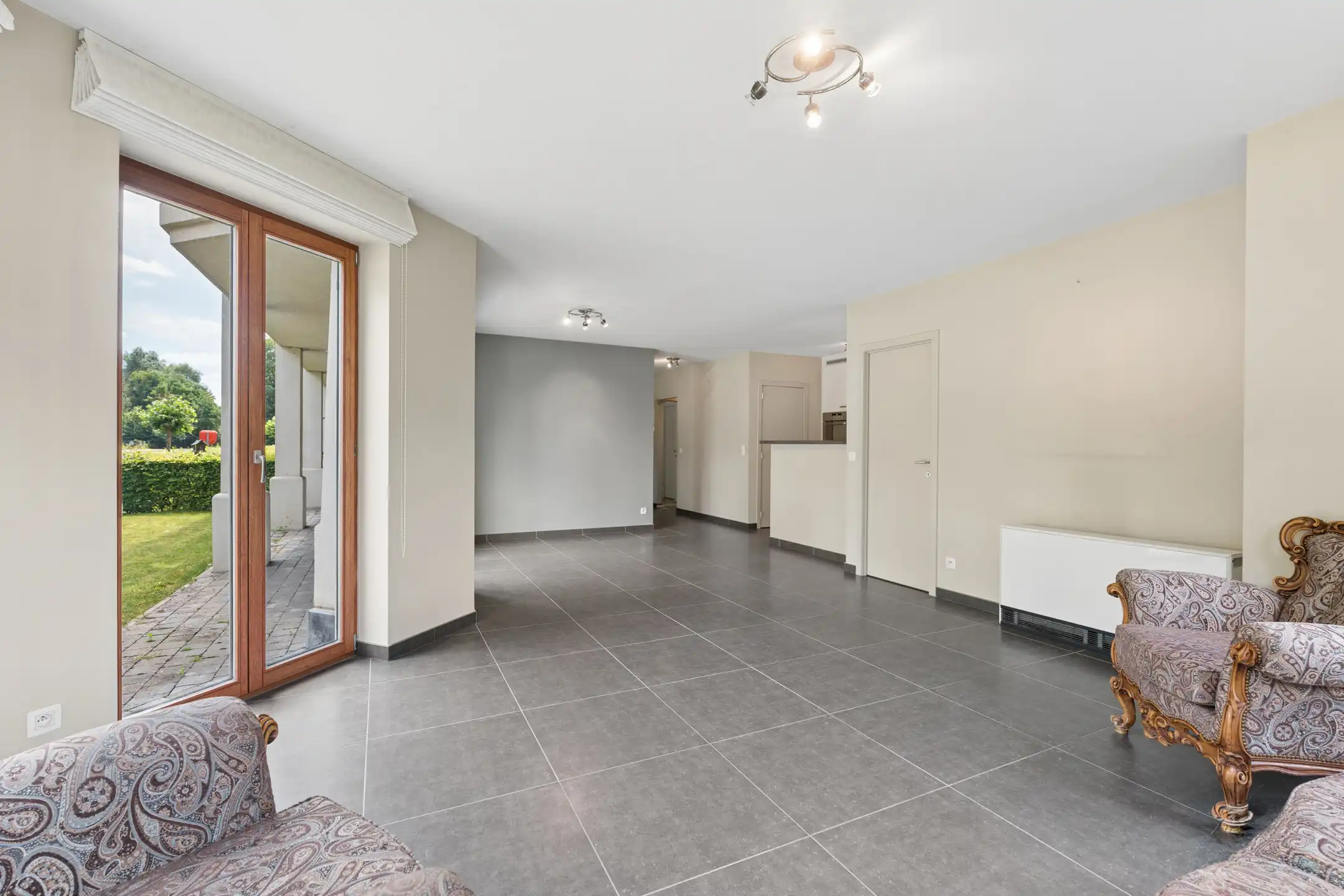 Rustig gelegen gelijkvloers appartement met 2 slaapkamers foto 3
