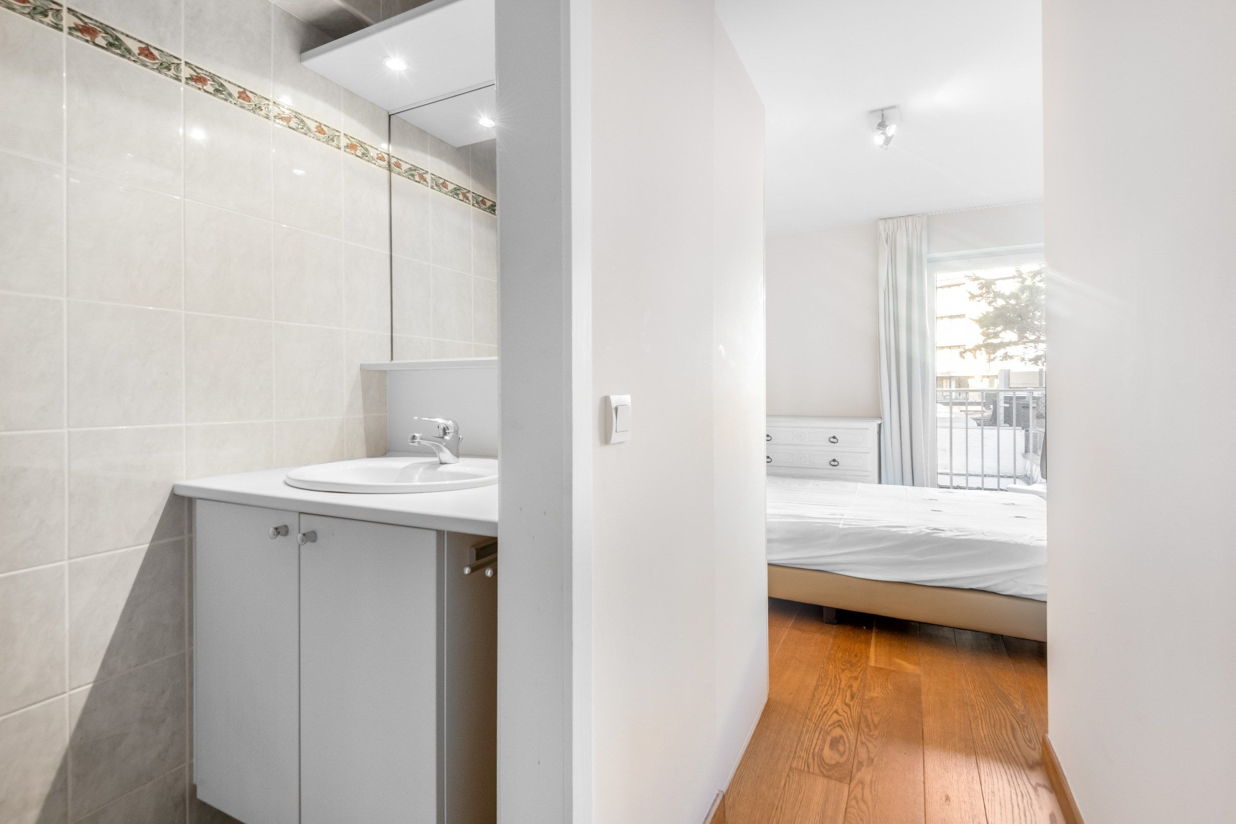 Mooi gemeubeld appartement met  zicht op het Park en de Dumortierlaan foto 10