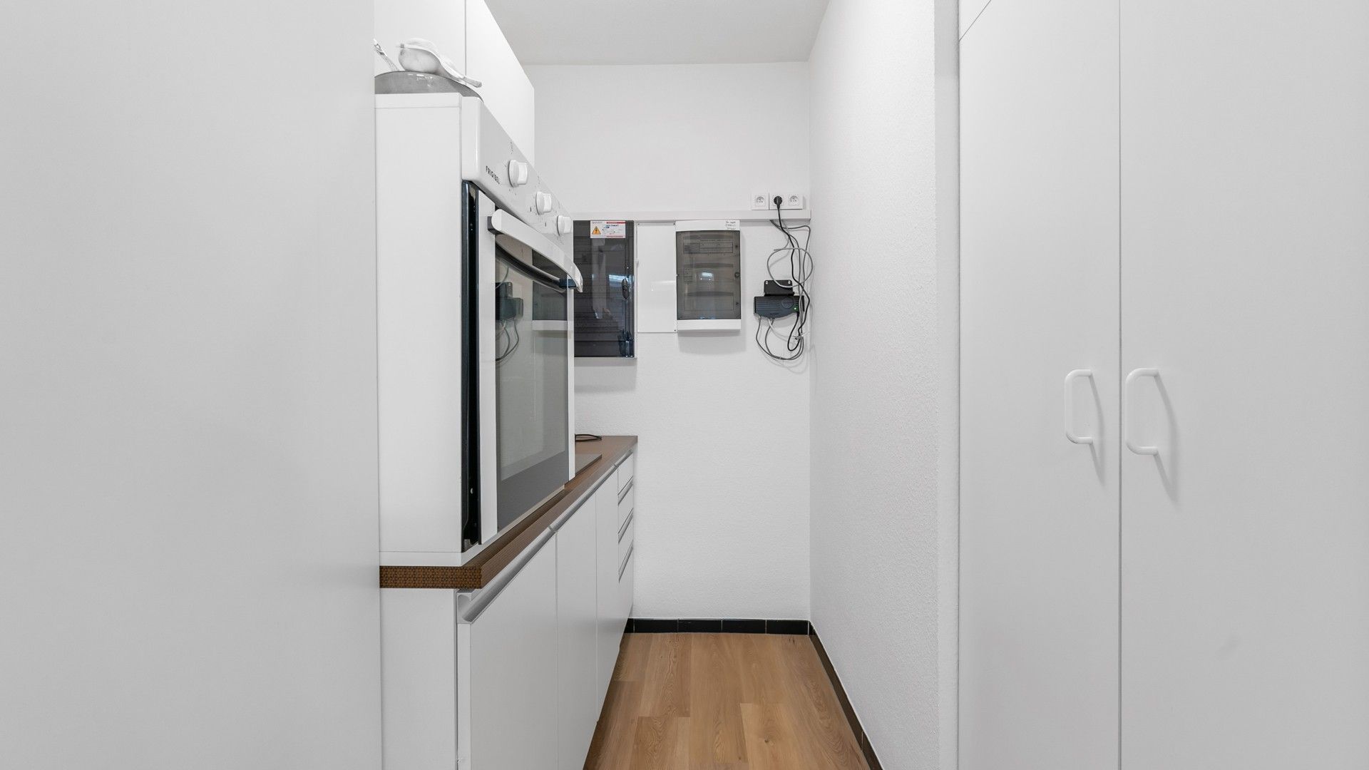 Bemeubeld en instapklaar appartement vlakbij Genk centrum foto 15