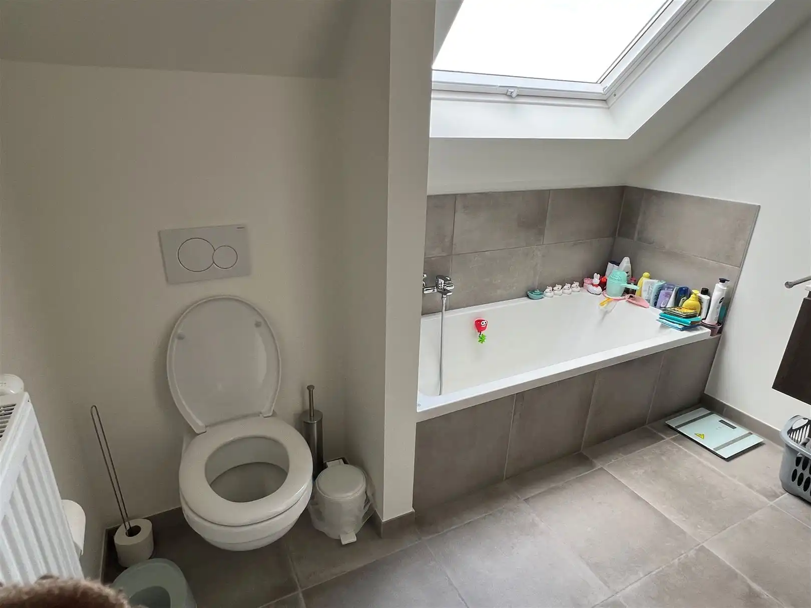 Prachtige NWB te huur met 3 slaapkamers te Deerlijk. foto 6