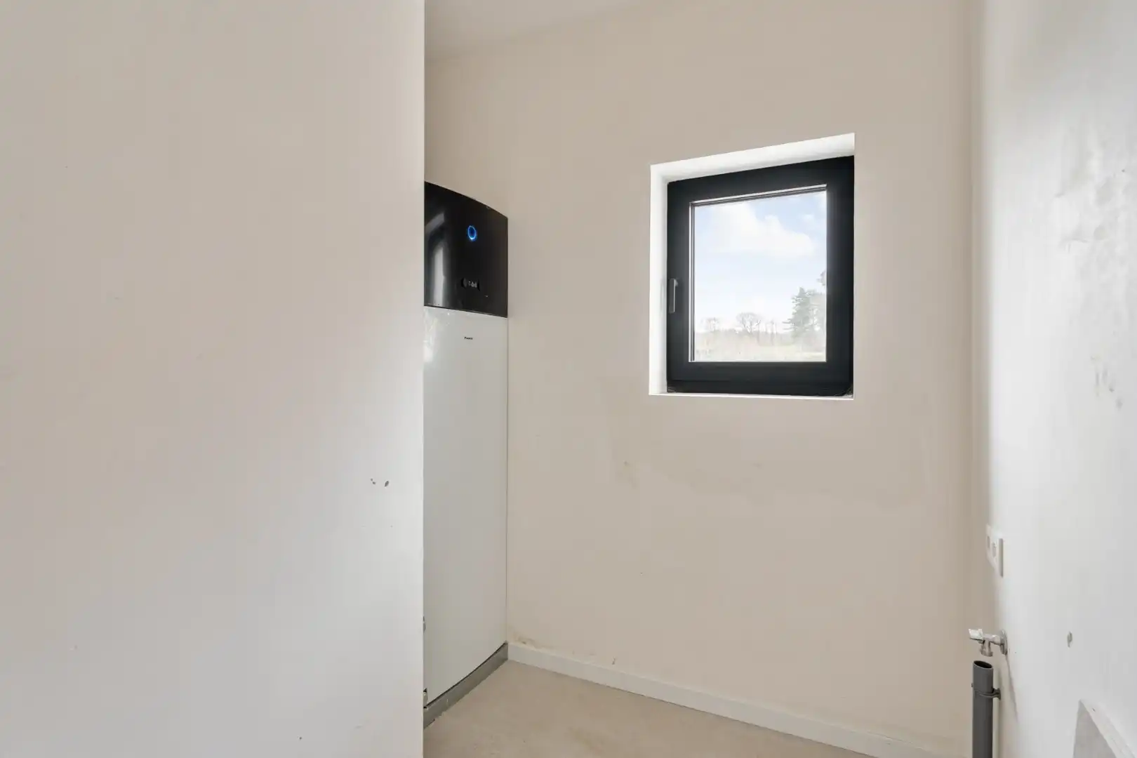 Exclusieve halfvrijstaande woning te koop na transformatie van bestaande hoeve naar 2 BEN-woningen!  foto 22