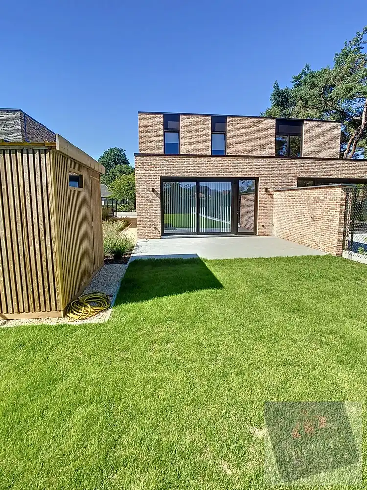 Recent en energiezuinige halfopen woning op toplocatie in Zonhoven foto 9