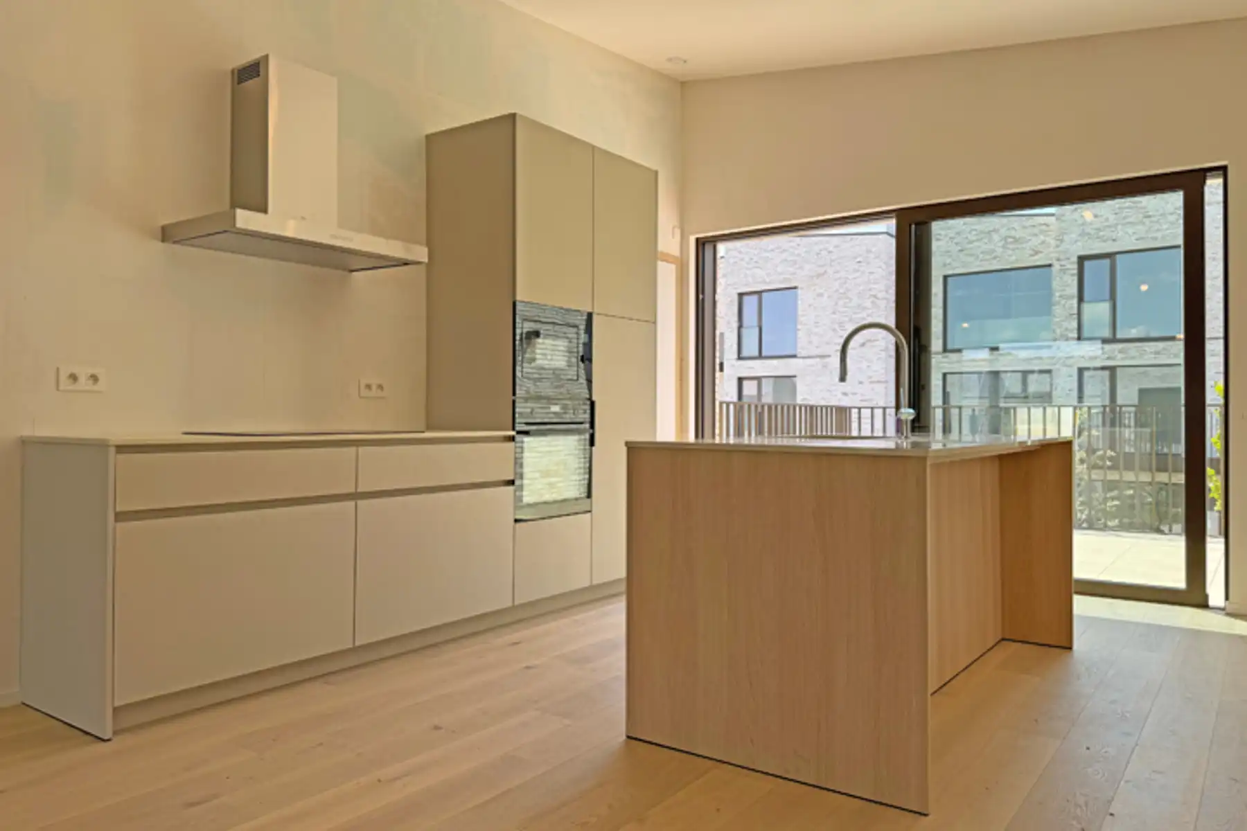 Nieuwbouwwoning in verkaveling woonerf te Knokke foto 12
