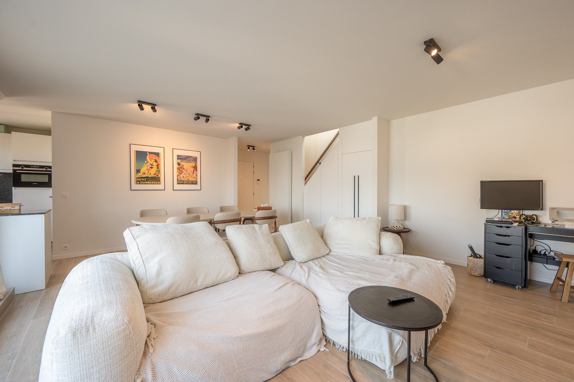 Ongemeubeld: nieuw duplexappartement in het centrum! foto 2