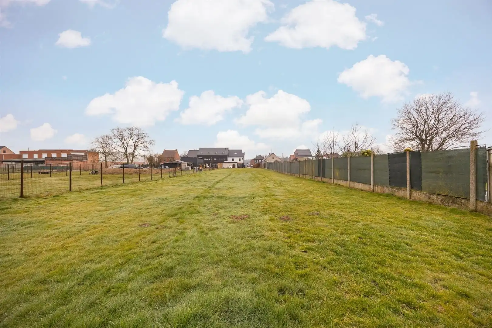 Een ruime halfopenbebouwing op 2000m2 foto 25