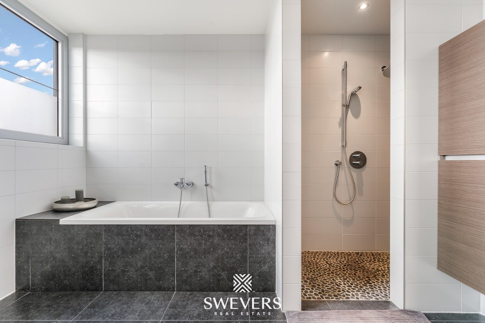 Exclusief wonen in een lichtrijke penthouse te Wellen foto 16