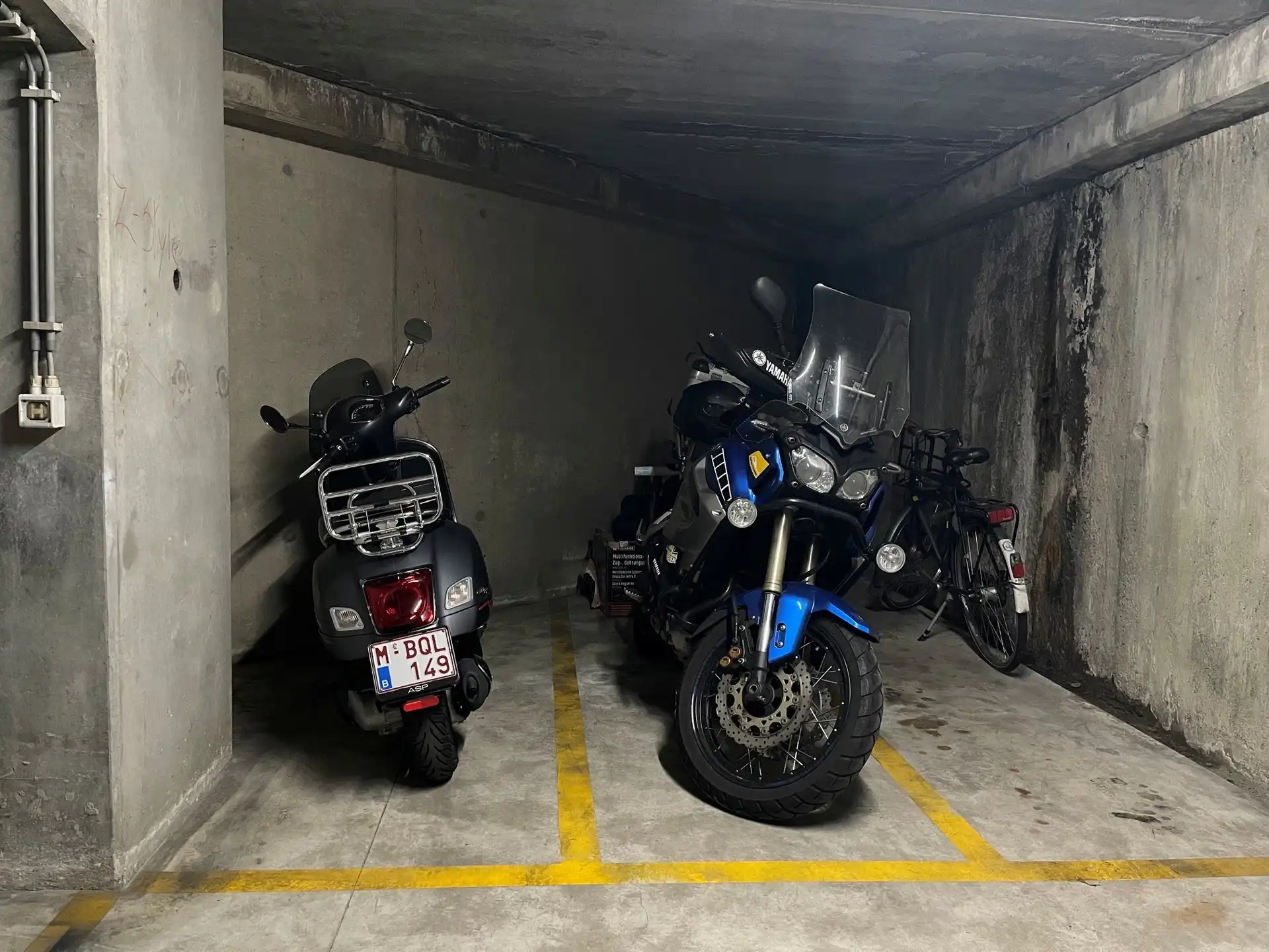 Parkeerplaats te koop foto 2