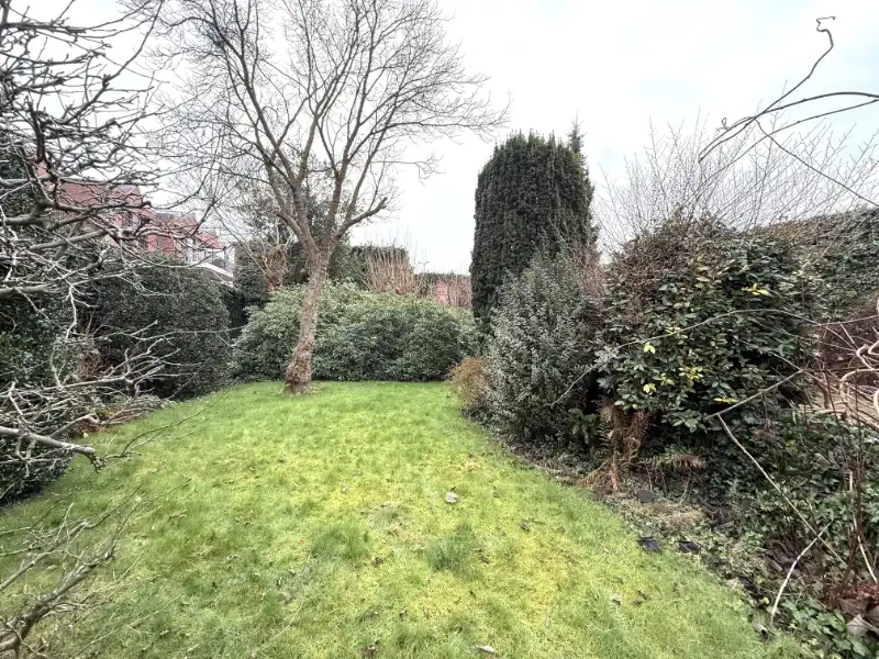 Zeer ruime karaktervolle voormalige dokterswoning met prachtige tuin in het centrum foto 25