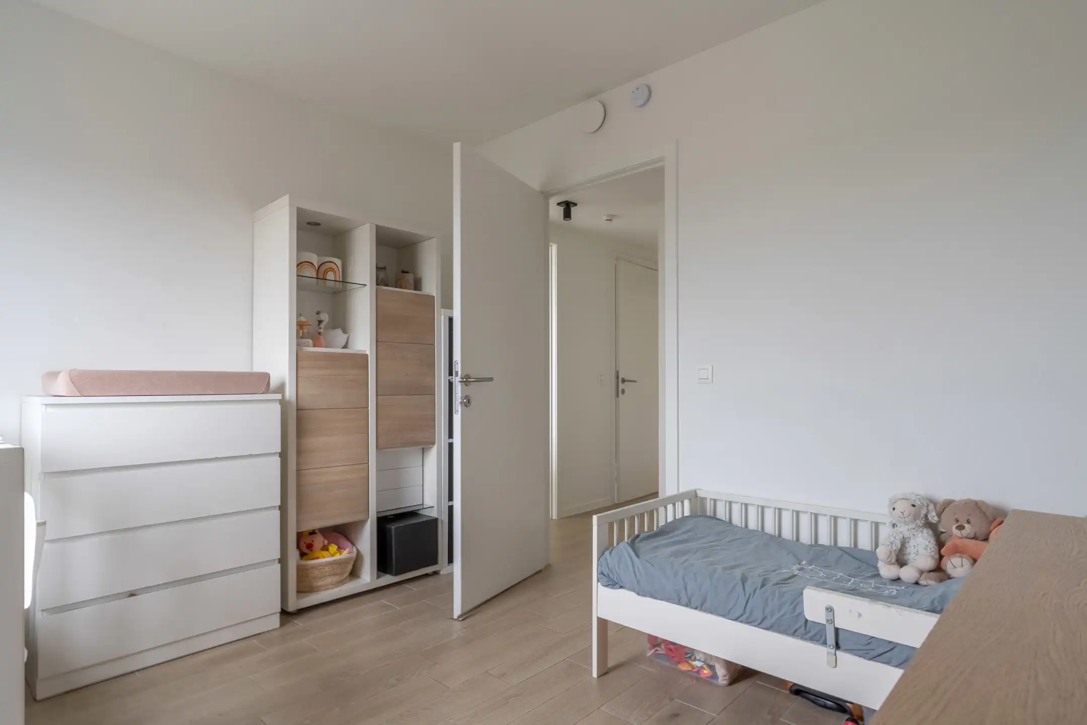 Energiezuinig penthouse met ruim terras en 2 autostaanplaatsen. foto 15