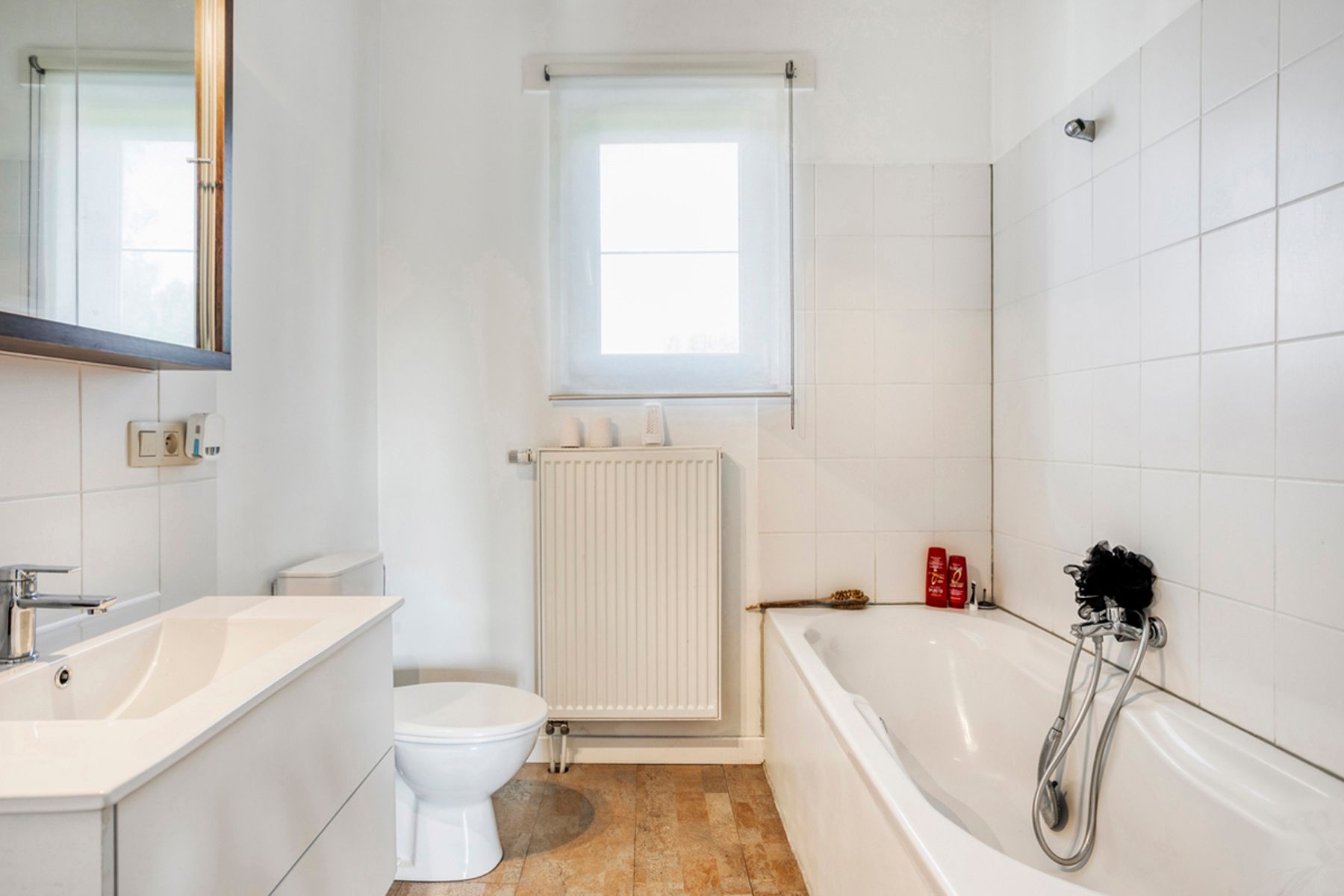 Lichtrijke instapklare woning nabij Vrijbroekpark foto 10