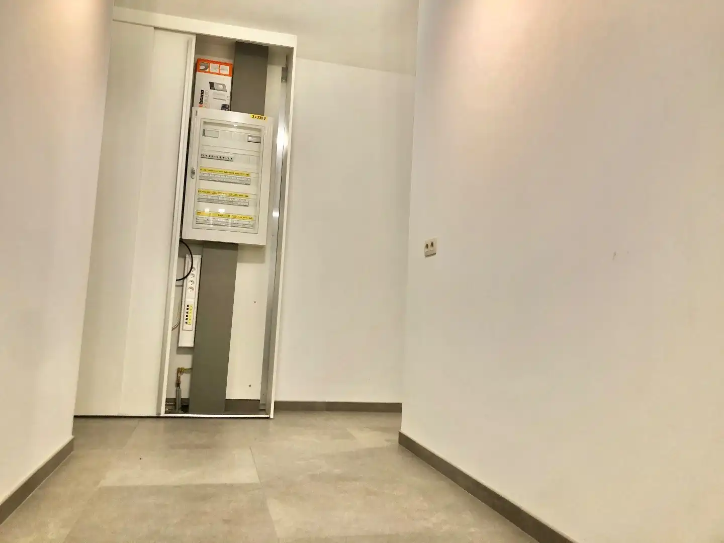 Luxueus en gelijkvloers wonen met drie kamers, groot terras,... foto 11