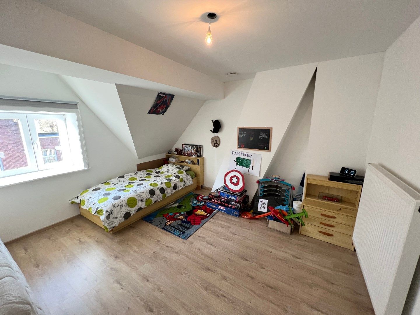 INSTAPKLARE WONING MET 4 SLAAPKAMERS EN TERRAS IN CENTRUM IEPER foto 10
