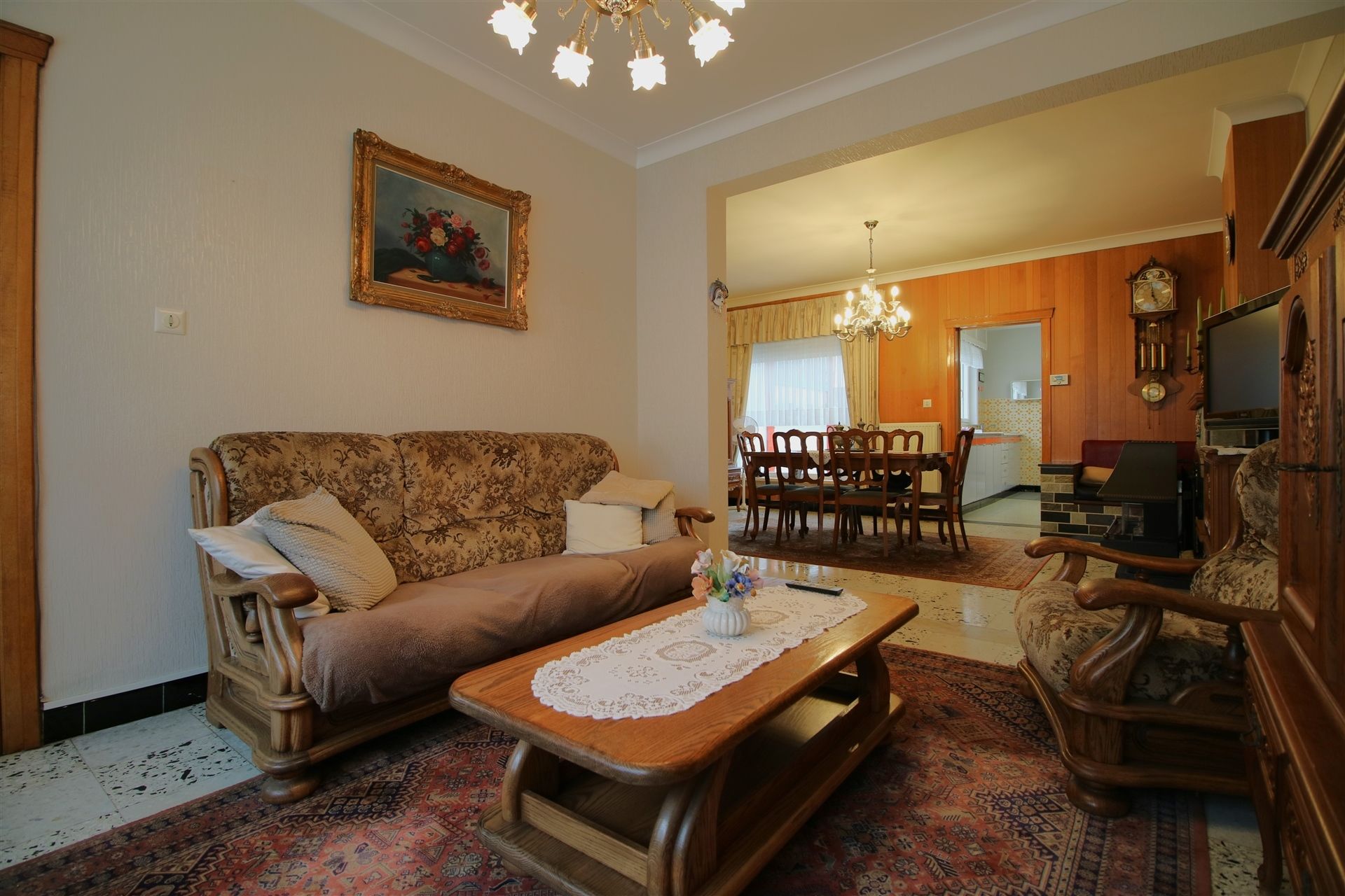 Op te frissen woning in het centrum foto 4